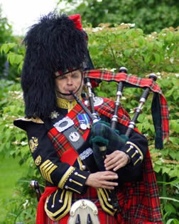 Cambridge Bagpiper