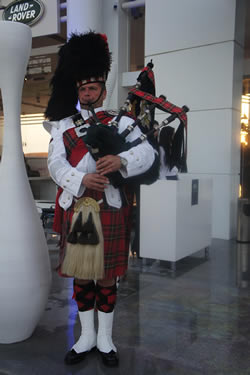 Cambridge Bagpiper