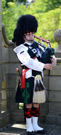 Cambridge Bagpiper